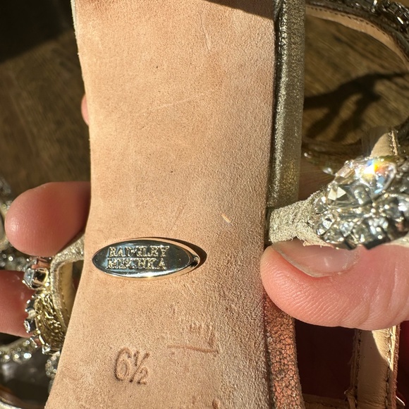 ✨ Badgley Mischka Gold  Crystal Embellished T-Strap Heels – Size 6.5 ✨ - Picture 8 of 9